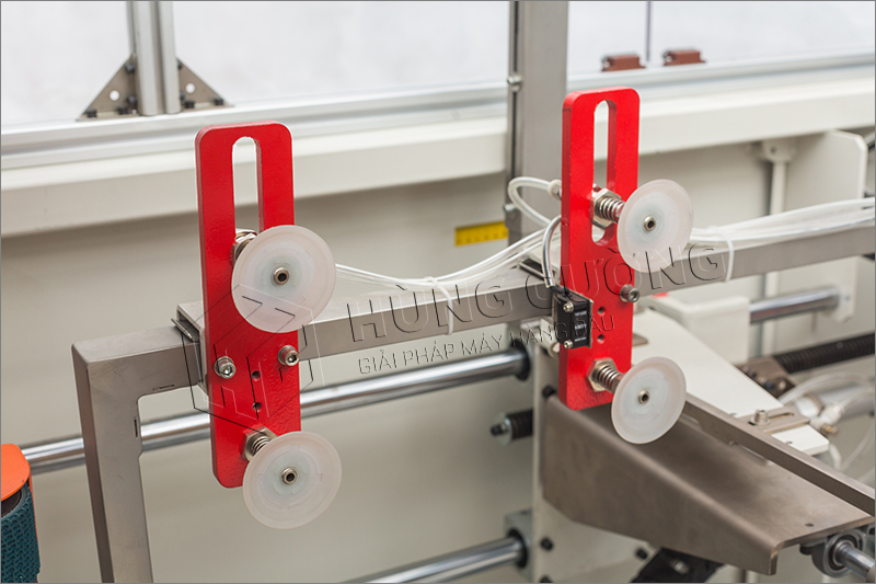 May-cap-dan-day-thung-carton-tu-dong-dkx-4540 (10)