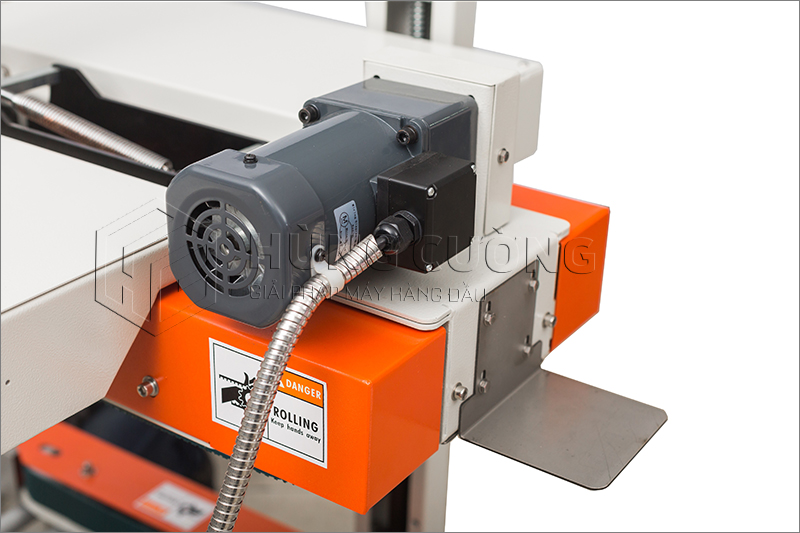 May-dan-bang-dinh-thung-carton-dfxc-6050a (16)