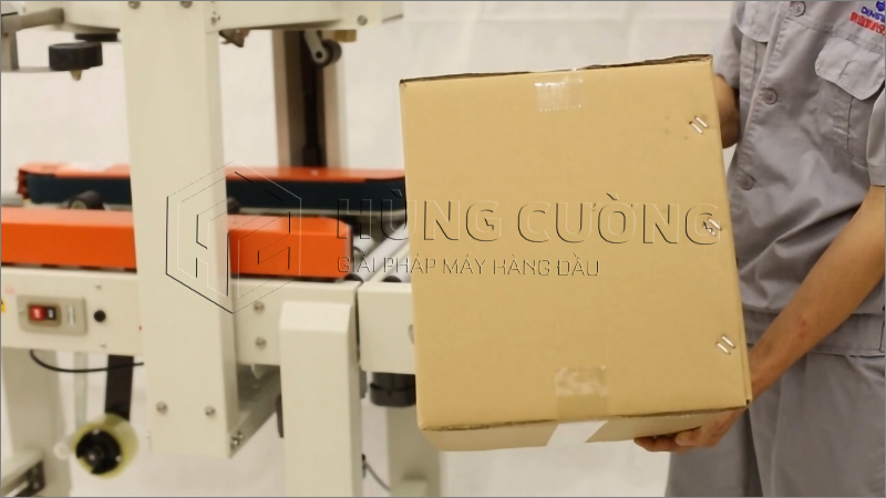 May-dan-bang-dinh-thung-carton-fxc-4030x (2)