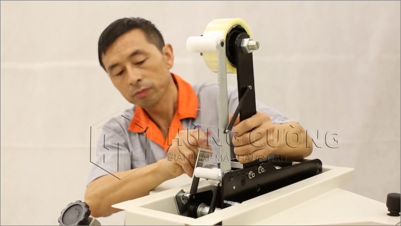 May-dan-bang-dinh-thung-carton-fxc-4030x (3)