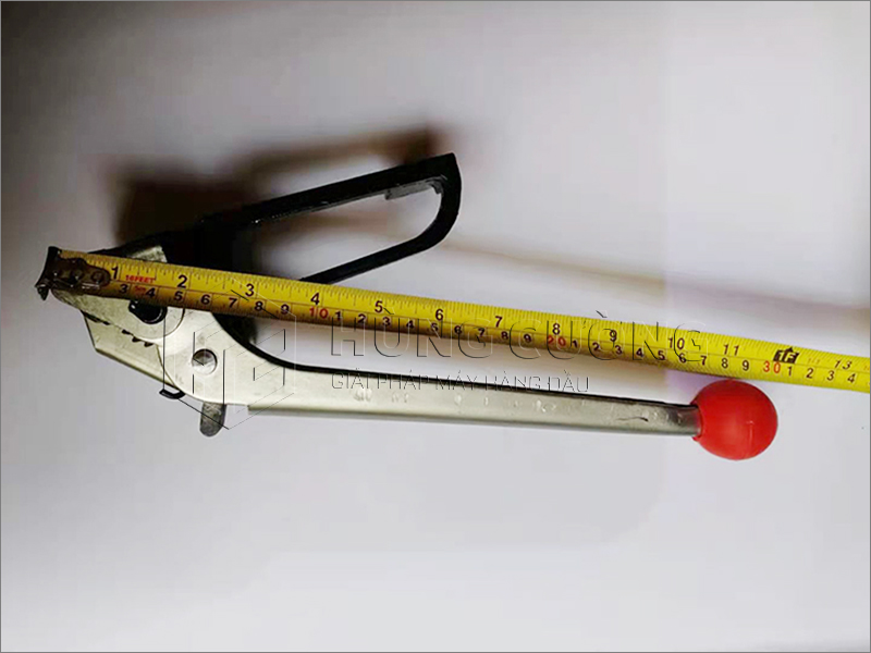 Bo-dung-cu-dai-day-thep-thu-cong (1)