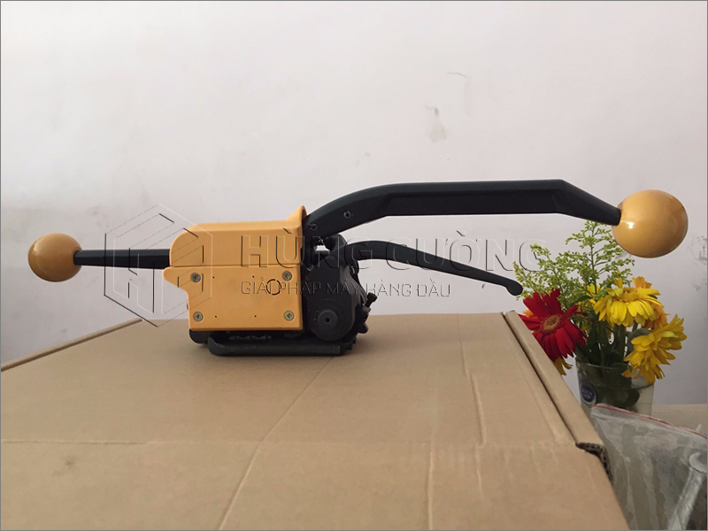 Dung-cu-dai-day-thiep-thu-cong (3)