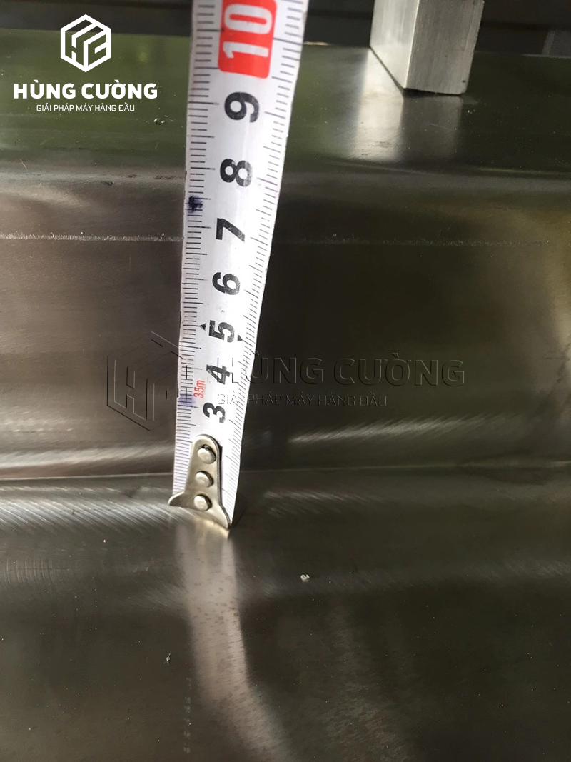 May-dong-goi-hut-chan-khong-mot-buong-dz-800t (9)