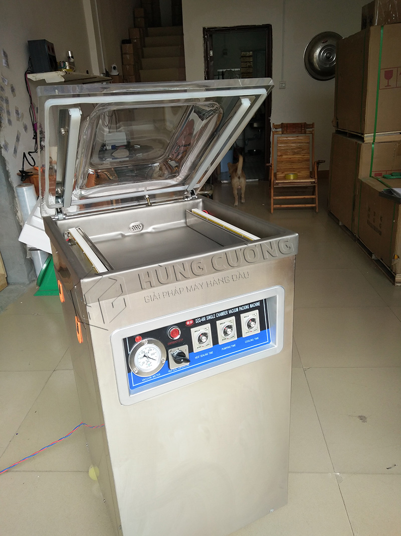 May-dong-goi-hut-chan-khong-gia-tot-dzq-400 (1)