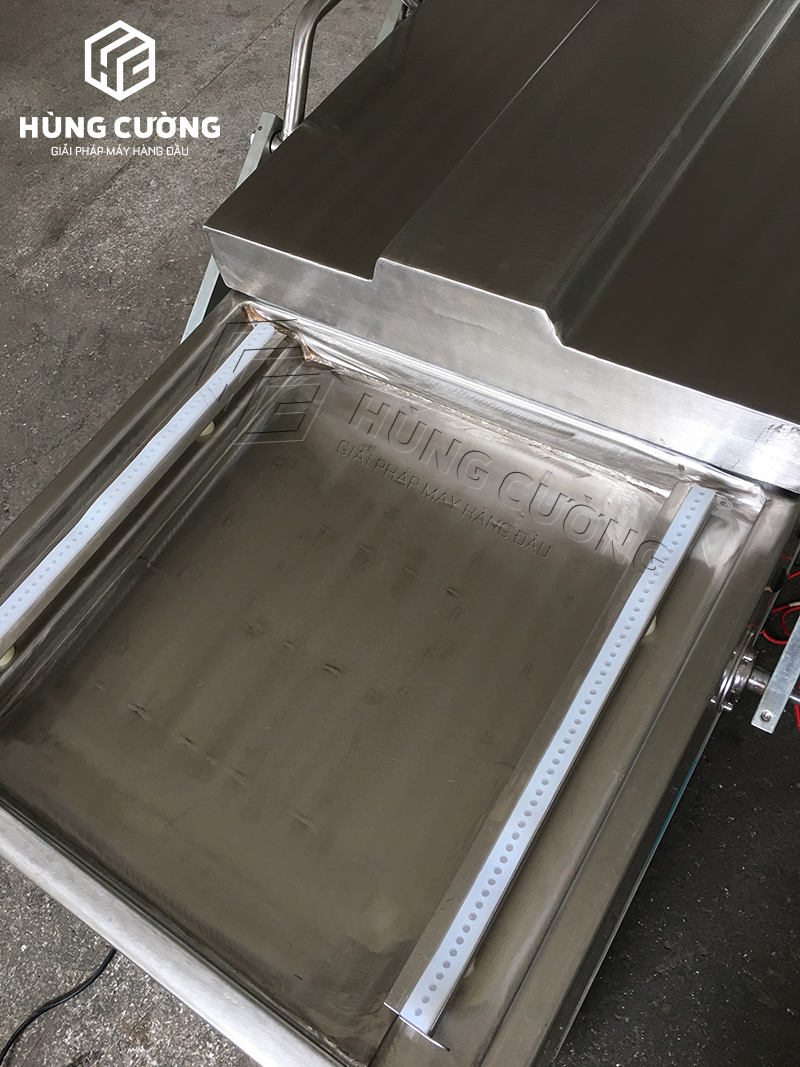 May-dong-goi-hut-chan-khong-dz-500-2sb (1)