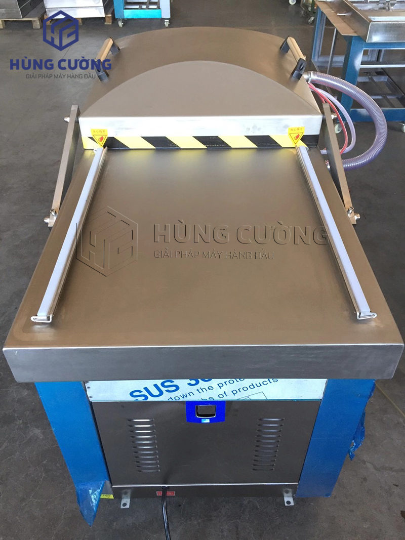 May-dong-goi-hut-chan-khong-dz-700-2sb (4)