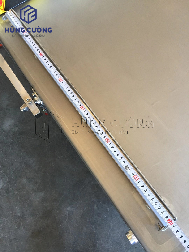 May-dong-goi-hut-chan-khong-dz-700-2sb (5)