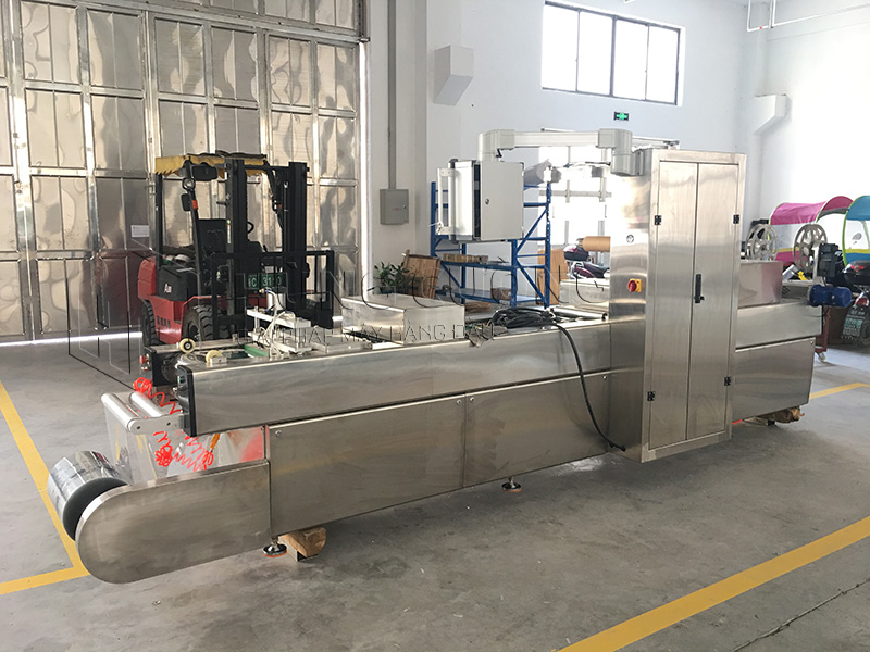 May-dong-goi-hut-chan-khong-nhiet-dinh-hinh-mi-toi (7)