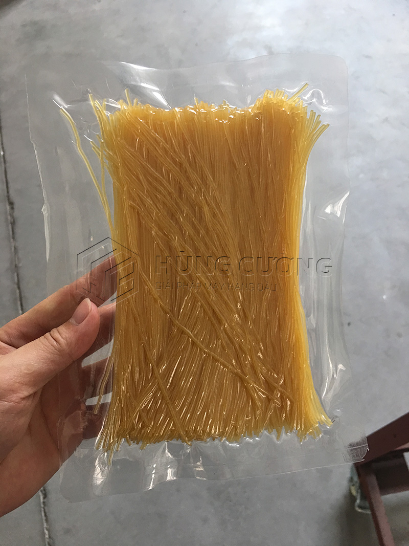 May-dong-goi-hut-chan-khong-nhiet-dinh-hinh-mi-toi (8)