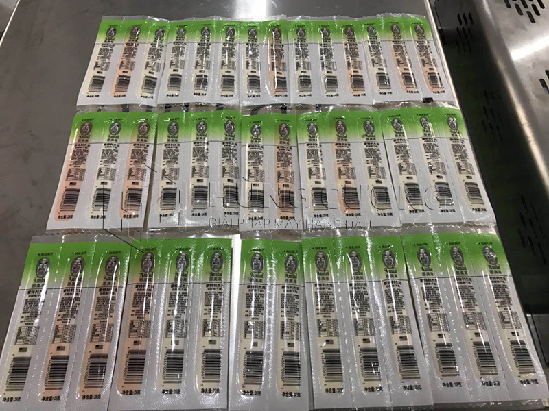 May-dong-goi-hut-chan-khong-nhiet-dinh-hinh-xuc-xich (10)