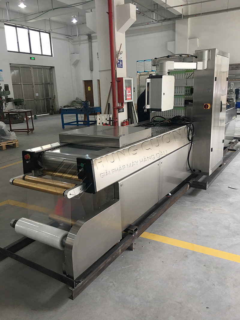 May-dong-goi-hut-chan-khong-nhiet-dinh-hinh-xuc-xich (7)