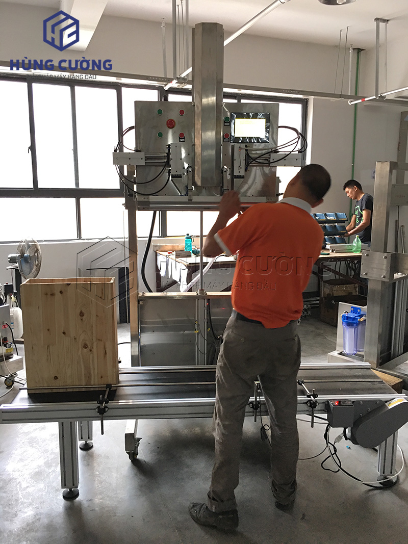 May-dong-goi-hut-chan-khong-nang-ha-dau-may-dzq-600-ol (13)