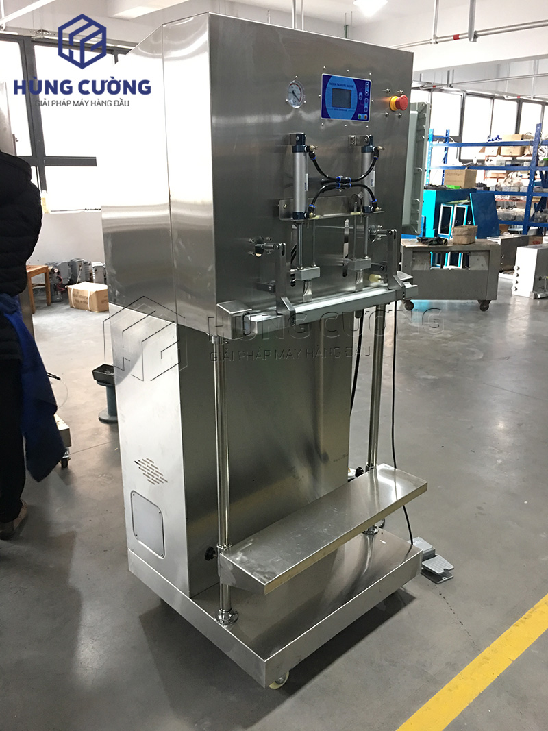 May-dong-goi-hut-chan-khong-truc-dung (1)