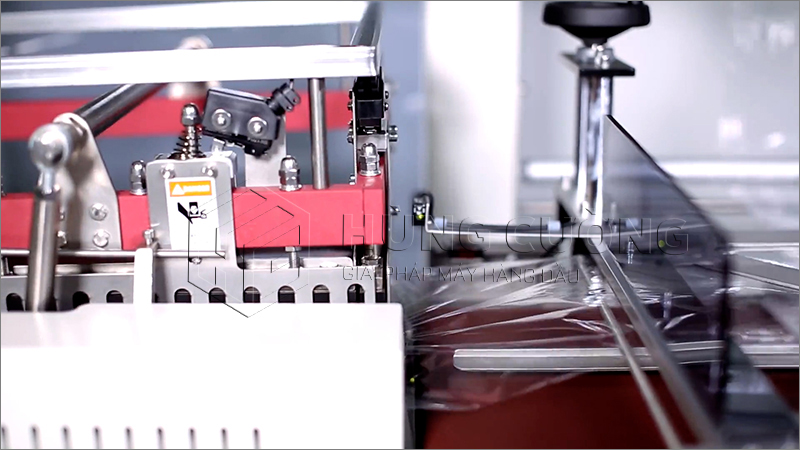 May-cat-han-kin-mang-co-hinh-chu-l-tu-dong-dql-5545 (16)