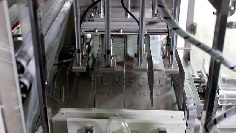 Day-chuyen-dong-goi-mang-co-loc-tu-dong (8)