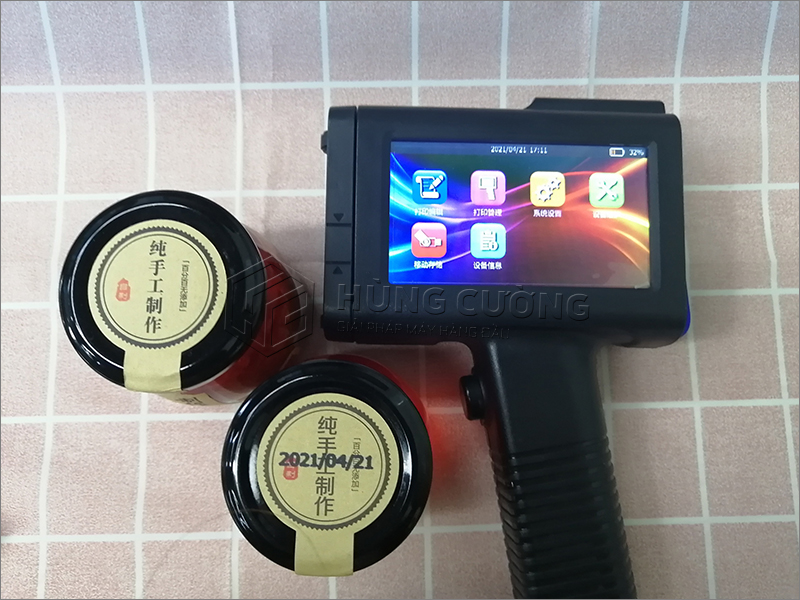 10. May-in-phun-date-cam-tay-bt-127