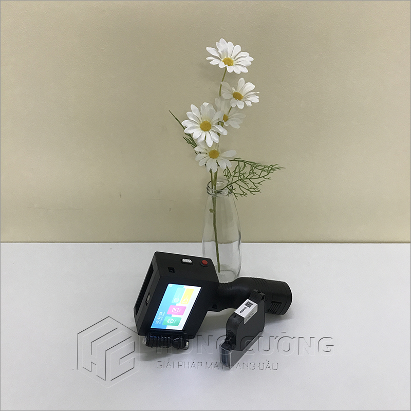 5. May-in-phun-ky-tu-size-lon-cam-tay-t3