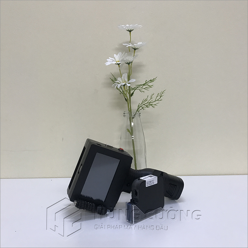 6. May-in-phun-ky-tu-size-lon-cam-tay-t3