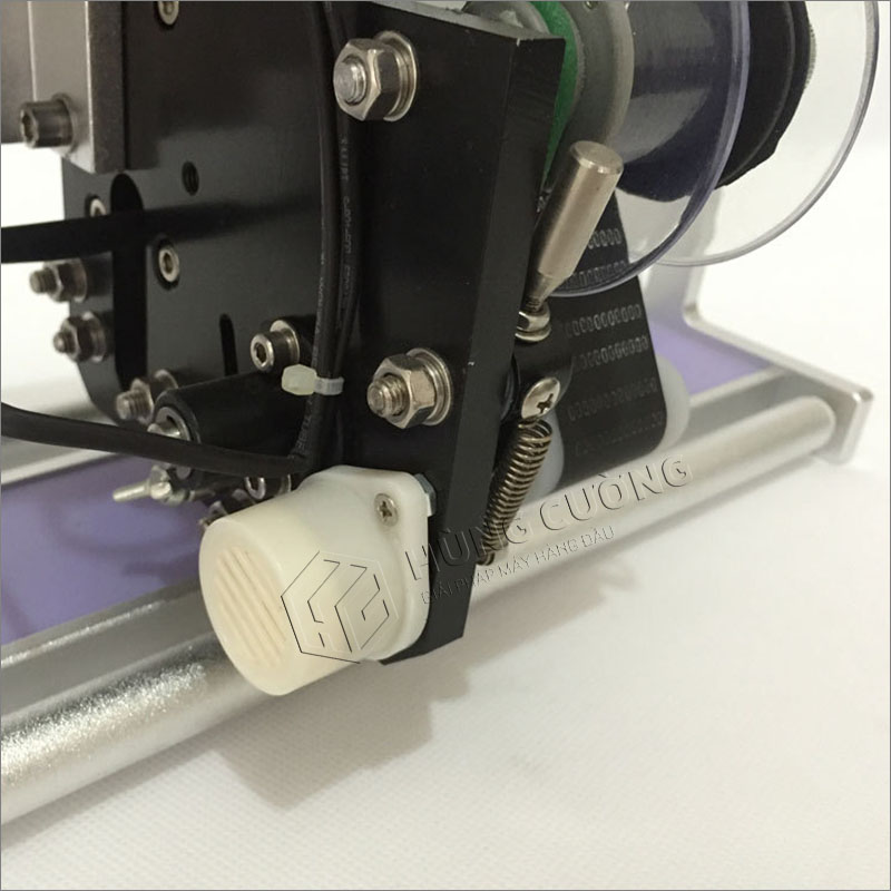 4. May-in-date-lap-dat-tren-may-dong-goi-hp-241k