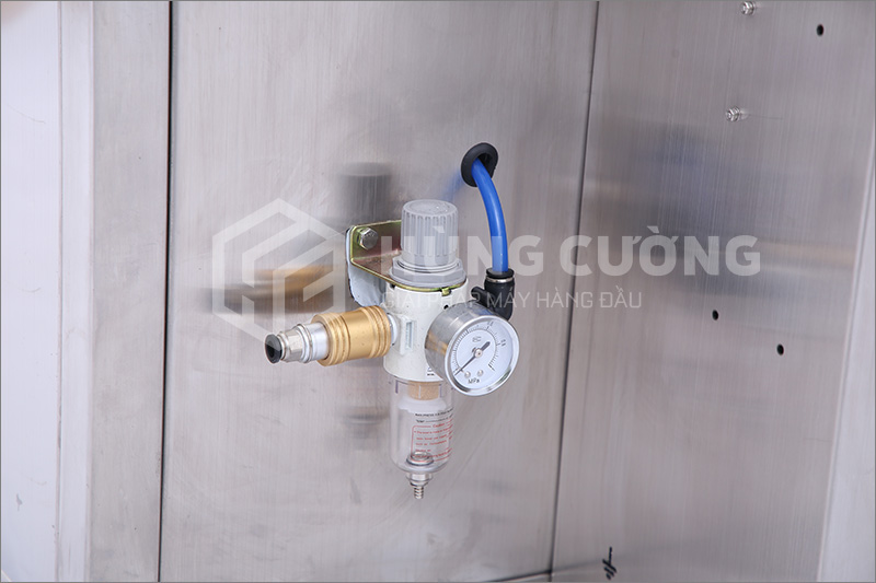 May-dong-goi-bot-dung-truc-vit-phs1500plc  (7)