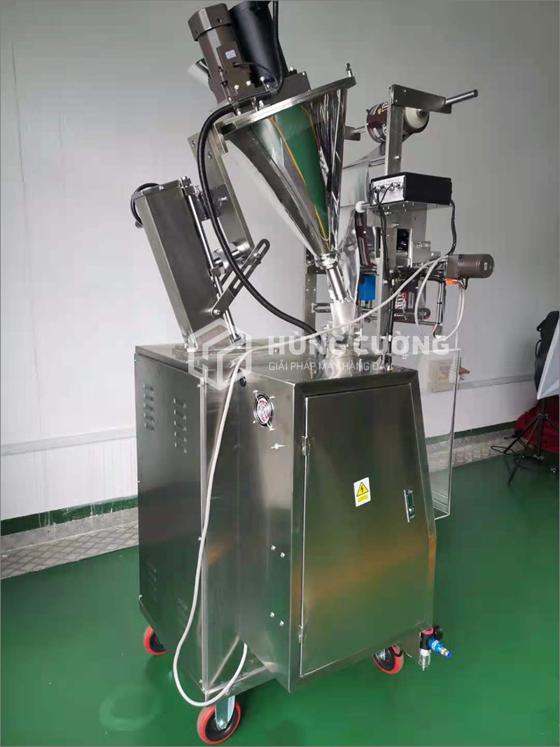 7. May-dong-goi-bot-dung-truc-vit-chat-luong-cao 