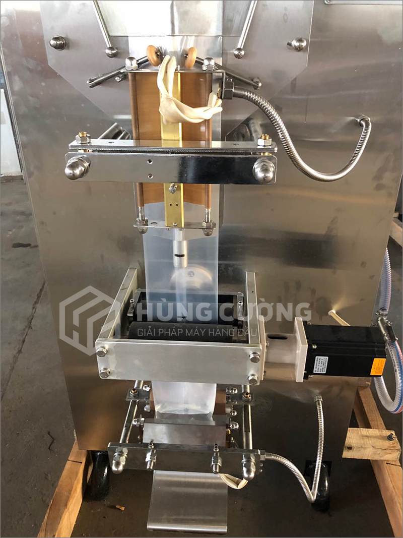 12. May-dong-goi-dang-long-sua-dong-tui-sj-zf1000 