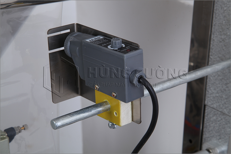 May-dong-goi-dang-set-sot-gia-vi-qgs-20-bong-dung (18)