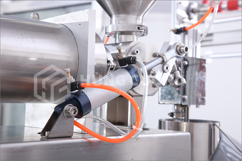 May-dong-goi-dang-set-sot-gia-vi-lz-2000 (9)