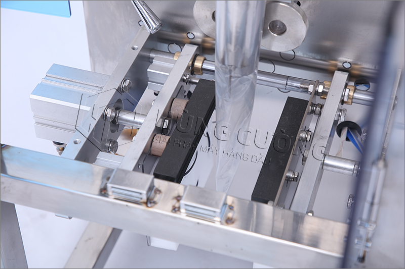 May-dong-goi-dang-set-sot-gia-vi-lzly-1  (12)