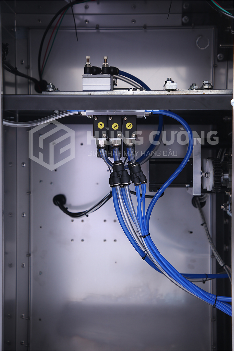 6. May-dong-goi-dang-set-sot-gia-vi-lzr-1