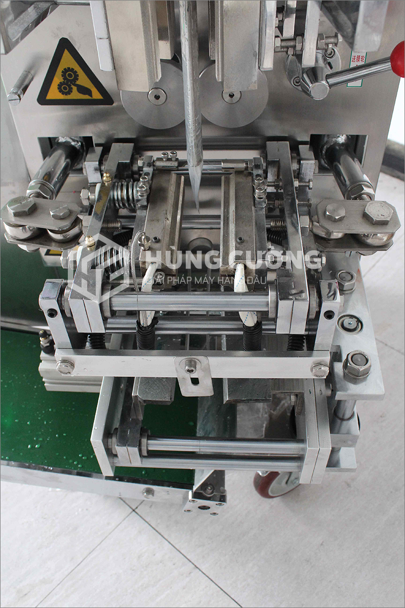 9. May-dong-goi-dich-dac-sot-gia-vi-plc 