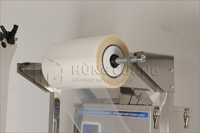 May-dong-goi-hat-dung-can-dien-tu-qb-30-tui-dan-lung (10)