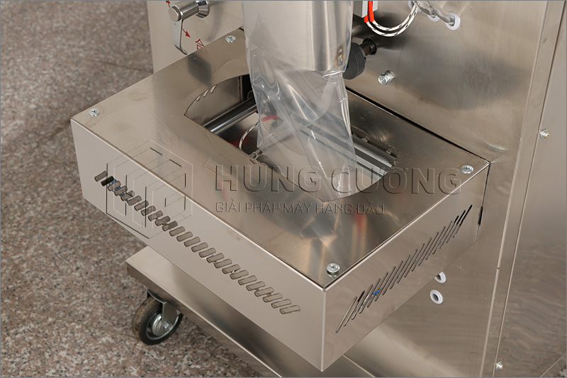 May-dong-goi-hat-dung-can-dinh-luong-qb-40 (17)