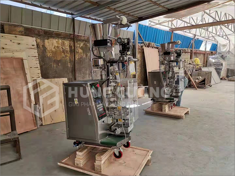 10. May-dong-goi-hat-dung-coc-dong-chat-luong-cao-plc