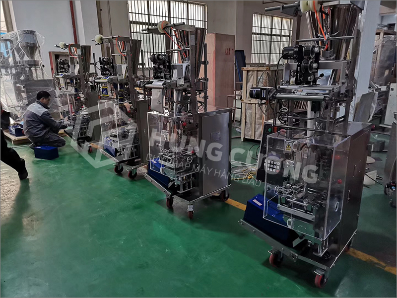 8. May-dong-goi-hat-dung-coc-dong-chat-luong-cao-plc