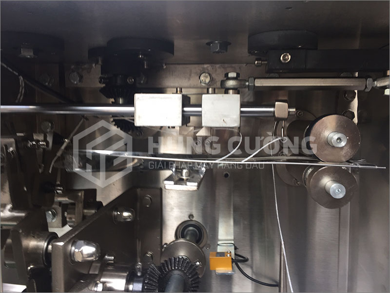 7. May-dong-goi-tra-tui-loc-co-tem-chi-ys-11 