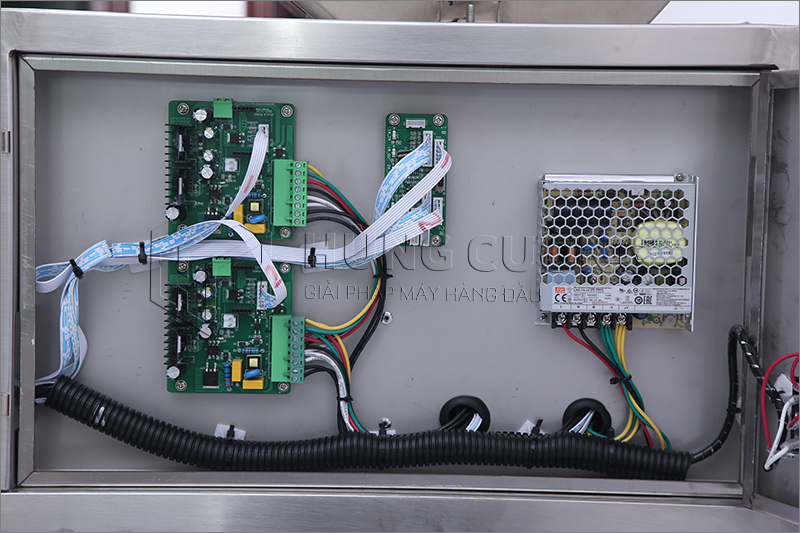 9.  May-can-dinh-luong-hcud1012k