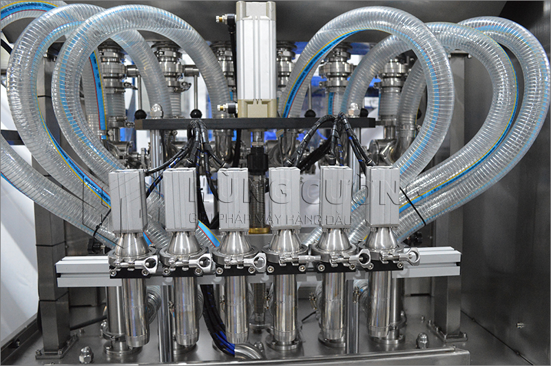 6. May-chiet-rot-bom-piston-tu-dong-6-dau-chiet