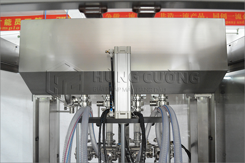 5. May-chiet-rot-com-piston-tu-dong-4-dau-chiet