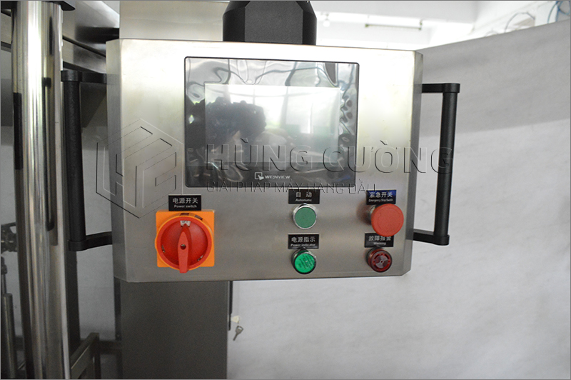 6. May-chiet-rot-com-piston-tu-dong-4-dau-chiet