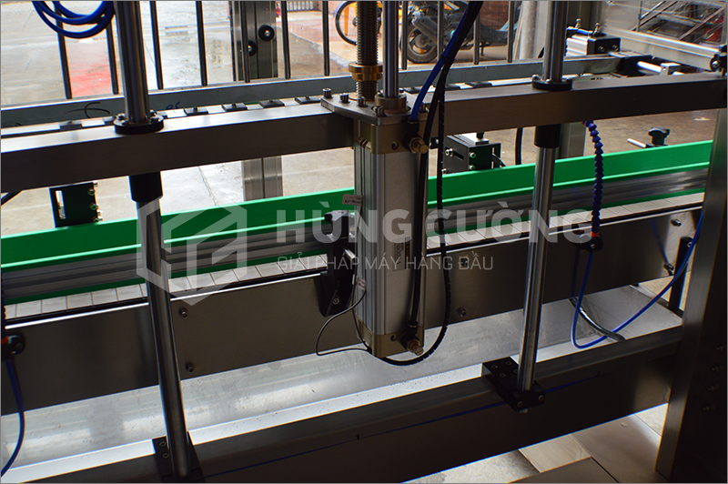 11. Day-chuyen-chiet-rot-dong-nap-tu-dong-tu-chay-12-dau-chiet